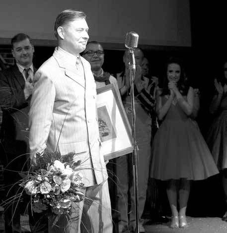 Vždyť je to vlastně výpověď o tom, že se divákům představení líbilo a že naše energie, kterou do představení vkládáme, nebyla zbytečná. Ale tuto roli nazkoušela Kamila Zetelová a nazkoušela ji dobře.