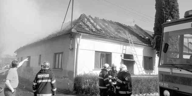 Uherskohradišťska, kterého kriminalisté obvinili z trestných činů poškození cizí věci a nedovolená výroba a jiné nakládání s omamnými a psychotropními látkami a jedy ve stadiu pokusu.