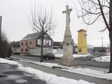 stál KOKORSKÁ HÁZENÁ PŘED LÉTY Foto F. D. Děvčata se na turnaji střetla s družstvy jihomoravské oblasti v rámci vracovského halového poháru.