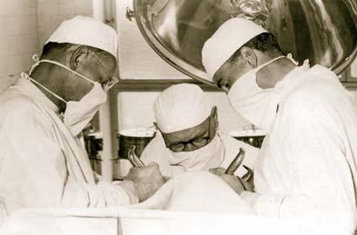 V letech 1931-1934 bylo 50 pneumotoraxů pokusně vyplněno olejem na oleotorax. Pro vážné komplikace ale byla tato metoda opuštěna. Další, i když méně častá kolapsová metoda, byla torakoplastika.