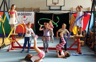 Zaměstnanci: Milada Jovanovská vedoucí pracoviště, pedagog MgA. Konrad Heczko pedagog - Cirkus LeGrando MgA. Marek Jovanovski pedagog - Cirkus LeGrando MgA. Milan Rožtek pedagog - Cirkus LeGrando Mgr.