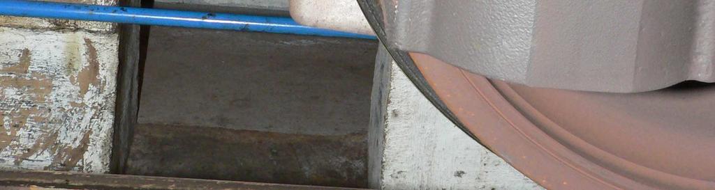 Mazána jsou vždy obě kola prvních dvojkolí těchto vozů, tedy je mazáno 1., 9. nebo 12. (podle směru jízdy) a 20. dvojkolí. Maže se vnitřní strana okolku a jízdní plocha v oblasti styčné kružnice.