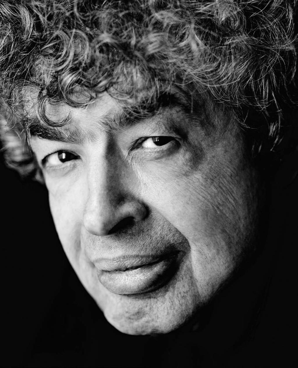 SEMJON BYČKOV SEMJON BYČKOV Šéfdirigent a hudební ředitel České filharmonie Semjon Byčkov, jenž byl nově jmenován hudebním ředitelem a šéfdirigentem České filharmonie, se ujme této funkce na začátku