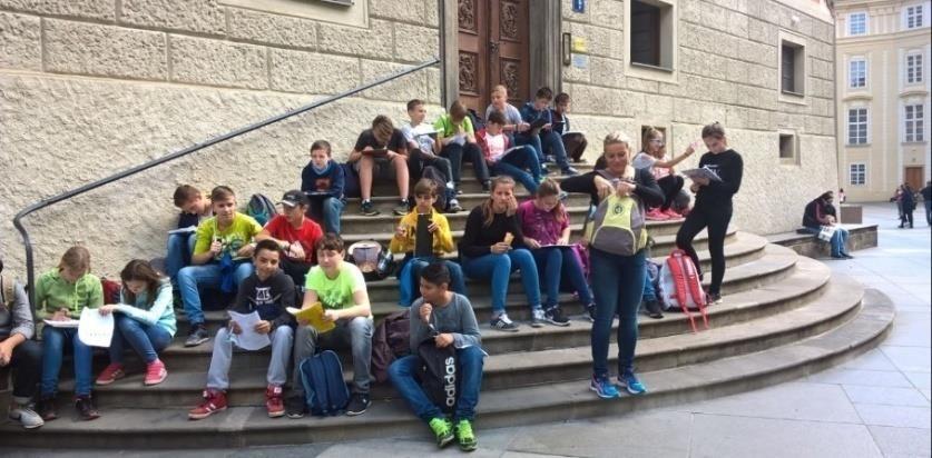 Malý rozhovor s Petrem Čápem Kdo je tvůj nejoblíbenější učitel? Pan Jan Macek. Tvůj nejoblíbenější předmět? Moje nejoblíbenější předměty jsou matika a tělocvik. Praha Dne 27. 9.