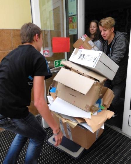 Soutěž ve sběru druhotných surovin Společnost WEGA recycling s.r.o. pořádala 14. ročník soutěže ve sběru druhotných surovin. Soutěž by měla motivovat žáky k třídění odpadu.