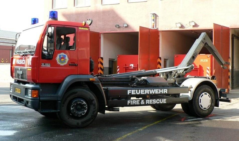příklad jsou dále uvedeny dva kontejnerové nosiče, které se liší svoji nosností: kontejnerový