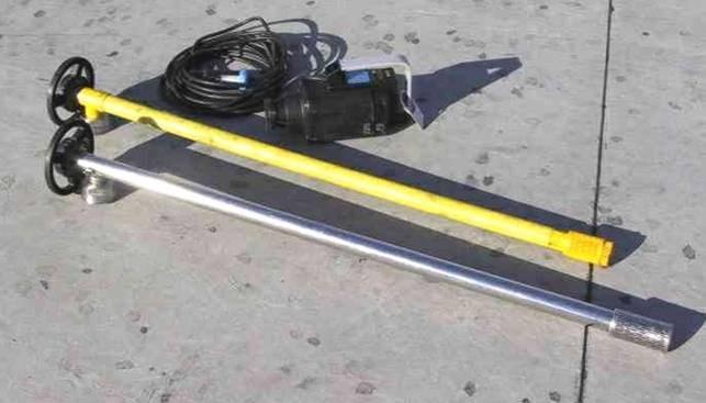 2.4 Sudové čerpadlo LUTZ Čerpadlo se skládá z motoru (220 V, 540 W) v provedení Ex s přívodním kabelem dlouhým 10 m a ze sacího nástavce dlouhého 1,2 m (viz 6).