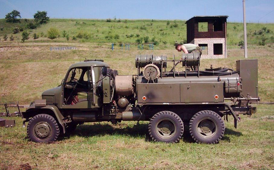 4.3.4 Automobil chemický rozstřikovací T 815 ACHR-90 CO Byl vyvinut v konstrukční dílně podniku VOP 025 Nový Jičín původně pro vojenské účely (viz Obrázek 4.15).