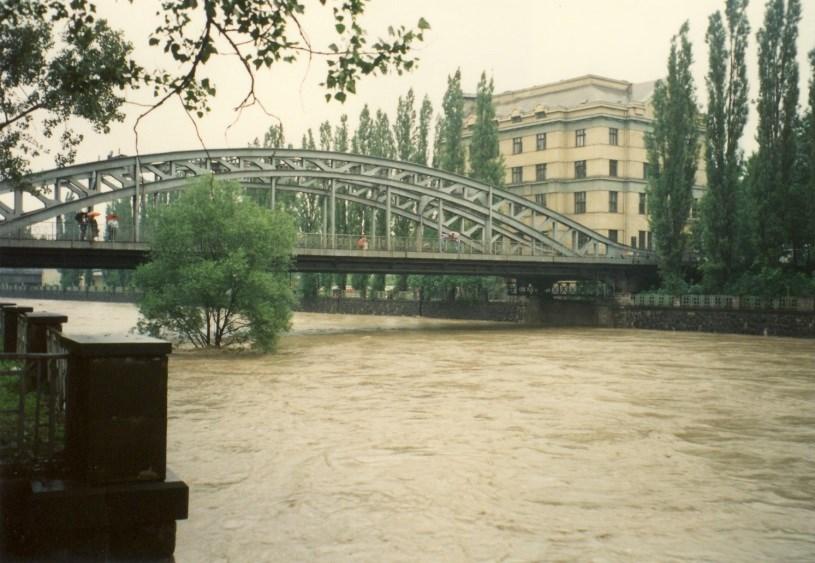 Povodeň, dnes nazývaná moravská nebo tisíciletá, postihla rozsáhlá území již v prvních dnech července roku 1997.