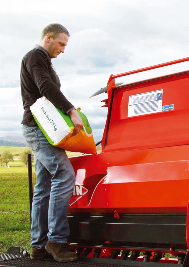 DISTRIBUCE POD KONTROLOU Válečkové výsevní