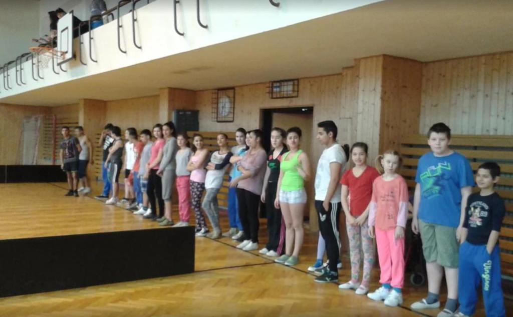 ŽÁKOVSKÁ RADA Žákovská rada spolupracovala s vedením školy, s třídními učiteli a žáky 5. 9. ročníku. V letošním školním roce měla rada 6 členů volených zástupců jednotlivých tříd od 5. do 9.