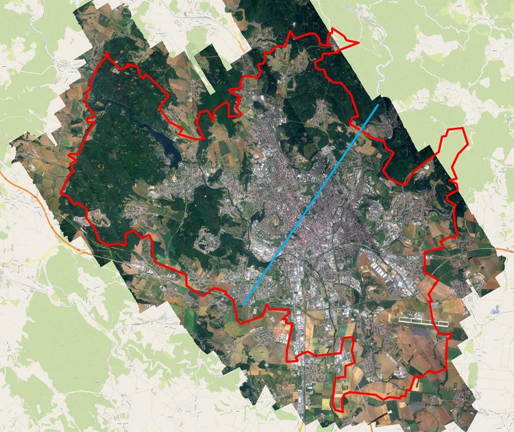 DATA A METODY Zájmovým územím naší studie je katastr města Brna (49 12 N 16 37 E, Obr. 1). Letecká data byla pořízena ve dvou klimaticky extrémních termínech: 7. 2. 2015 večer a 7. 7. 2015 odpoledne.