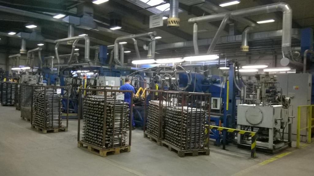 b) Ergonomická laboratoř Obr. 25 Část skenované výrobní haly Dále provedeme sken části prostoru.