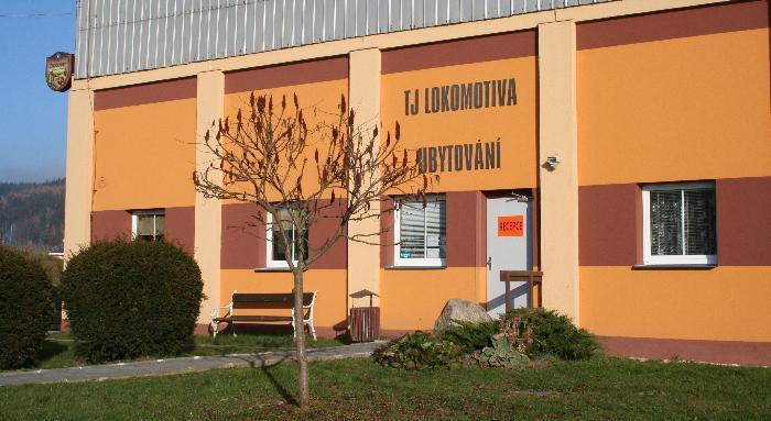 TJ LOKOMOTIVA MARIÁNSKÉ LÁZNĚ o.s. Foto: www.marianskelazne.cz Ubytovna je vhodná pro turisty, firmy, sportovní soustředění, víkendové i dlouhodobé pobyty.