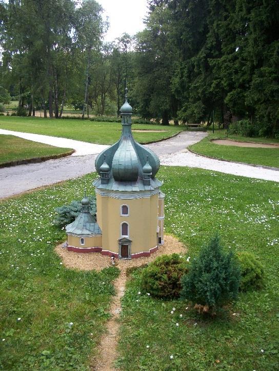 PARK BOHEMINIUM Foto: Barbora Tintěrová Naučně poznávací okruh na východním okraji Mariánských Lázní s dokonalými maketami (v měřítku 1:25) 49.971622 12.