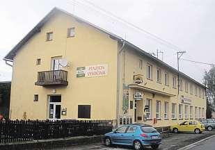 hvězda, nejezdily na chalupu, ale do venkovského penzionu Vysočina blízko rybníkuvelké Dářko,jemuž se přezdívá mořevysočiny. Ve 30.a40.