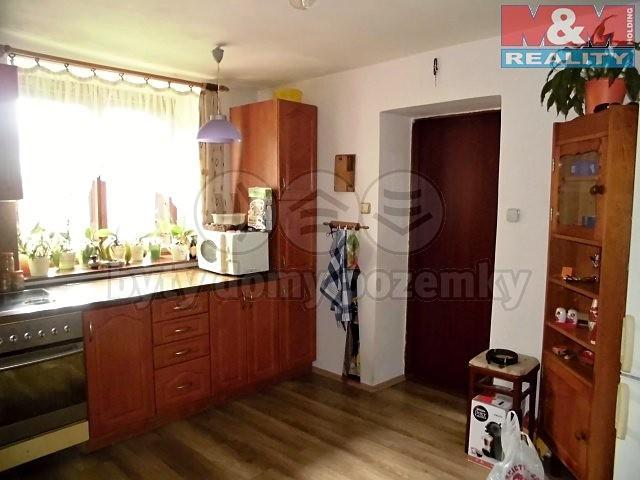Záznam o prodeji srovnávané nemovitosti č. 2 1. Identifikace Prodej, Rodinný dům, 200 m 2, Dětřichovská, Liberec - Liberec XXXI- Krásná Studánka Celková cena: 2.380.