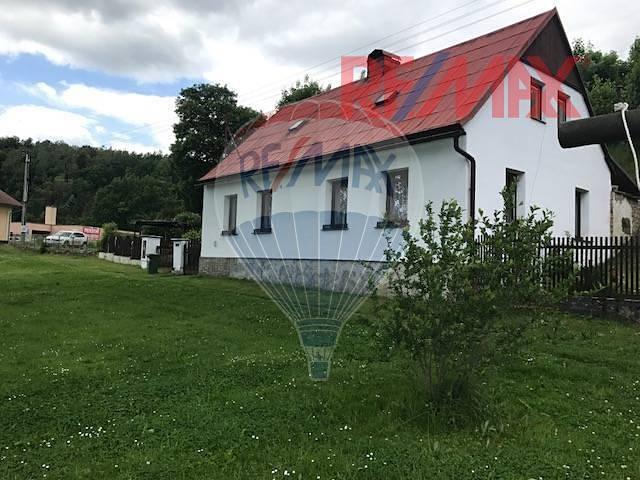 Záznam o prodeji srovnávané nemovitosti č. 3 1. Identifikace Prodej, Rodinný dům, 180 m 2, Na Pěšině, Mníšek Celková cena: 2.970.000 Kč Adresa: Na Pěšině, Mníšek, okres Liberec 2.