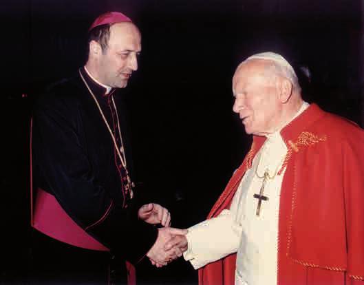 Rok pracoval jako dělník v ZPS v tehdejším Gottwaldově. Na Cyrilometodějskou bohosloveckou fakultu a do kněžského semináře v Olomouci byl přijat v roce 1968. Kněžské svěcení přijal 23. 6.