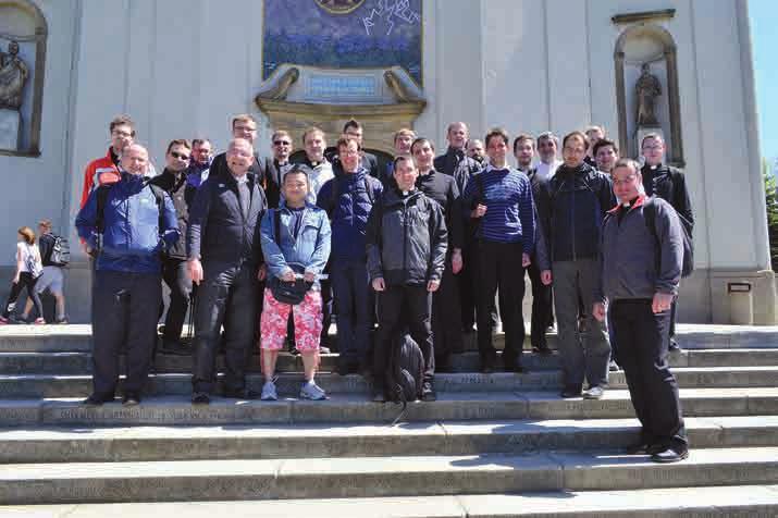 A také ti, kdo tam bydlí, mají z toho mít nějaký užitek: příklad naší víry, naděje a lásky. Tak se mají domácí i příchozí navzájem povzbuzovat ve zbožnosti. Těmito slovy z Benedikcionálu P.