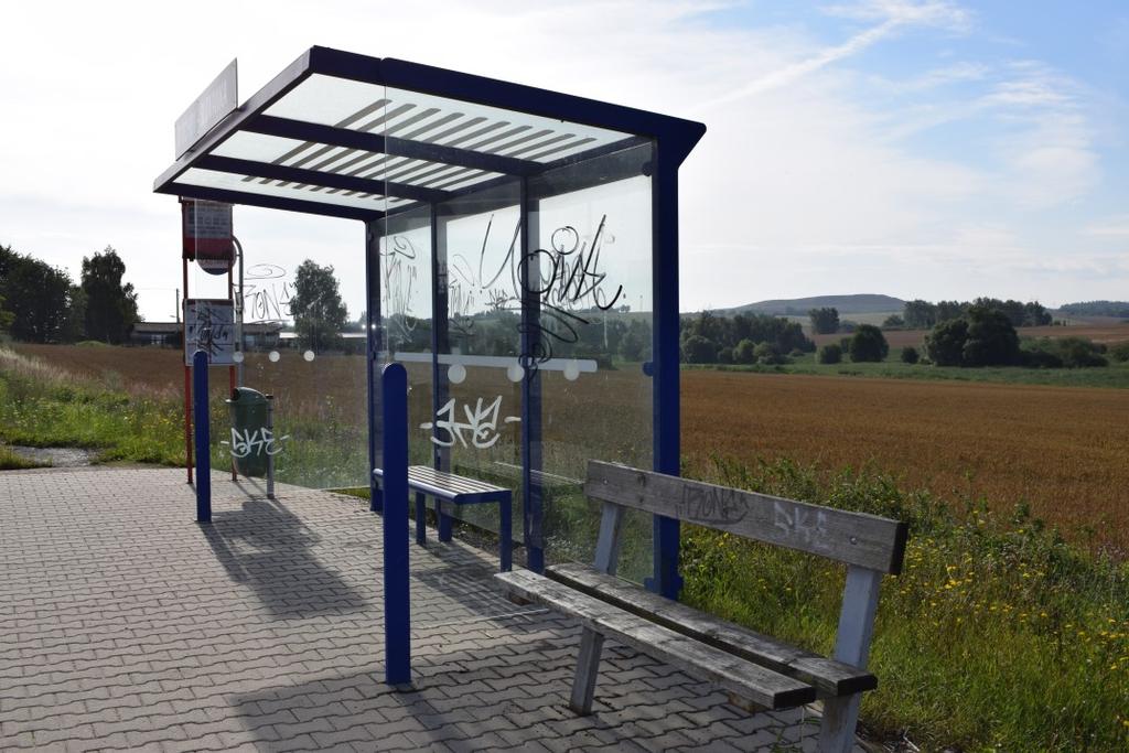 Snažíme se na jedné straně Stochov zkrášlovat a vylepšovat, a na druhé straně,,někdo stále naše úsilí maří, a