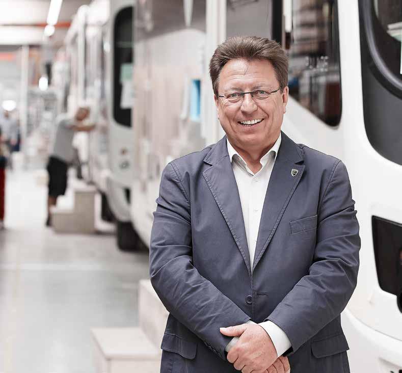 REINHARD LÖHNER Náš hlavní technik Reinhard Löhner ví hlavně to, jak vyrobit vynikající obytný vůz.