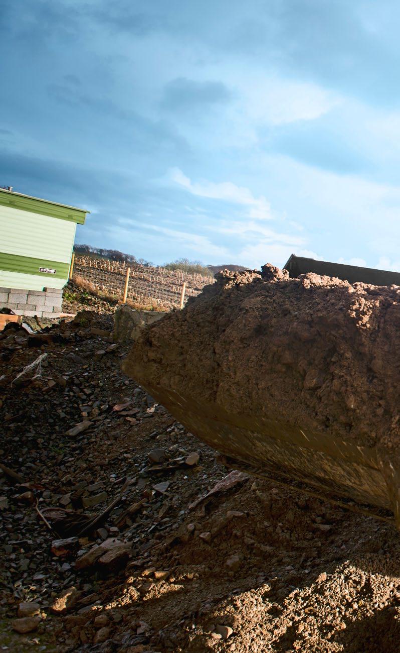 Vlastnosti stroje 434F2 Režim ECO Nová funkce u strojů řady F2, integrovaná do řídicí jednotky stroje, která dokáže nastavit klíčové funkce tak, aby se šetřilo palivo a stroj přitom podával vysoký