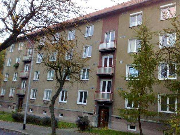 EURODRAŽBY.CZ a.s. U Pískovny č.p. 890 č.o. 1 182 00 Praha 8 ČESKÁ REPUBLIKA Znalecký posudek o odhadu tržní hodnoty nemovitosti (obvyklé ceny) č.