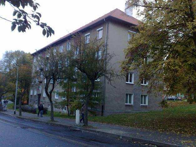1563/3, LV č. 7184, s podílem na společných částech domu a pozemku 522/12280 na pozemcích: pozemek parc.č. St. 1862, LV č. 3981 pozemek parc.č. St. 1863, LV č.