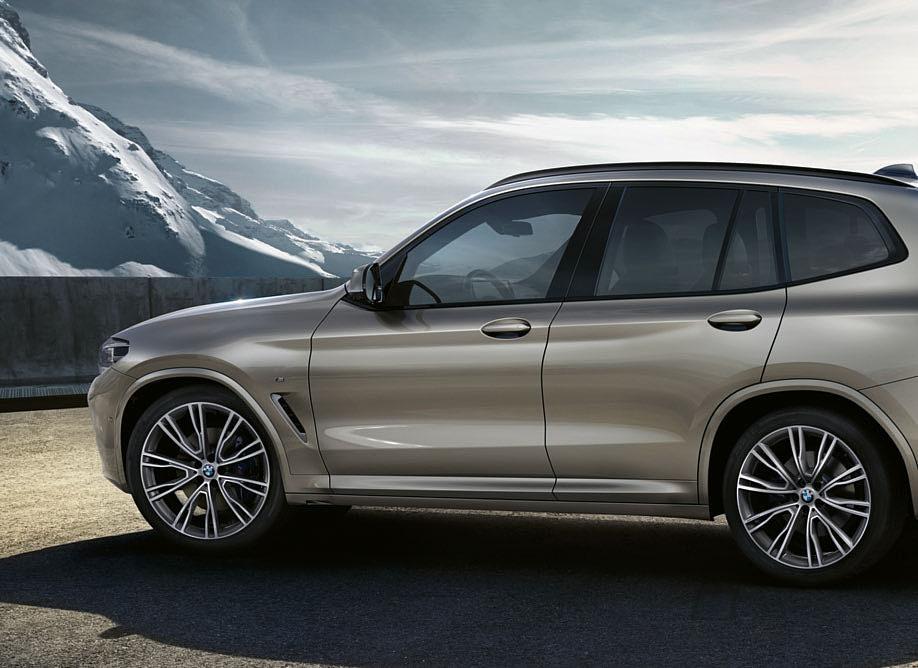 Kolekce BMW Individual nabízí exkluzivní výběr volitelné výbavy, která splní vše, co si můžete pro své nové BMW X3 přát.