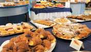 00 večeře formou bufetu v různých gastronomických stylech od 19.00 do 21.