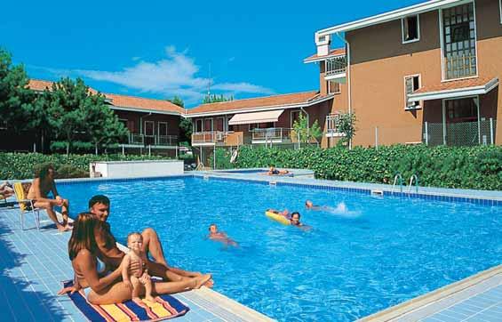 Apartmán typu mono - obývací pokoj rozkládacím gaučem a jedním lůžkem s plně