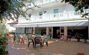 990 polopenze dítě do 4 let na přistýlce pobyt zdarma Hotel MERIDIANUS **** LIGNANO Poloha: Velmi pěkný a