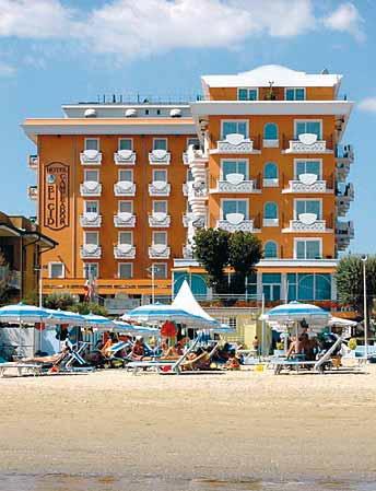 ITÁLIE RIMINI Hotel CAMPEADOR *** superior 30 m od pláže dítě do 2 let na přistýlce pobyt zdarma recepce 24 hodin