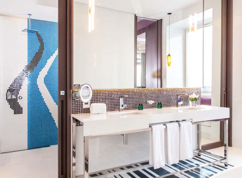 osobnost & Design HOTELOVÁ inspirace. Navrhování koupelen pro hotely je obzvlášť dynamické pole. Zkoušení nových konceptů v této oblasti poskytuje mezinárodním hostům vysokou úroveň atraktivity.
