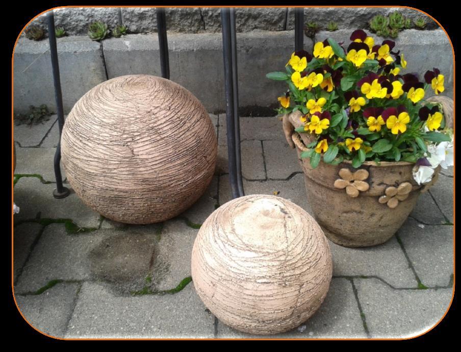 KATALOG VÝROBKŮ SPOLKU SLUNEČNICE Keramika od nás je originální ruční práce Keramické doplňky oživí a zútulní vaši zahradu. Originální květináče, truhlíky, mísy mnoha rozměrů a tvarů, sošky.