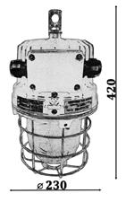 Maximální průměr připojovacích vodičů je 4 mm 2. Pomocí ocelového závěsu s okem ø18 mm.