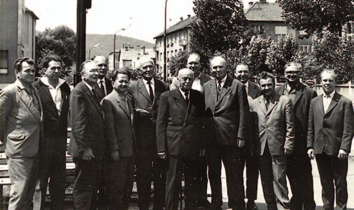 20 z histórie lesníctva Urgelova historická komisia Lesnícka história, ako odvetvie lesníckej činnosti nikdy nebola v lesníckych orgánoch nejako pevne zakotvená.