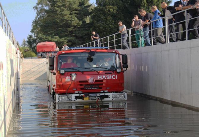 Z toho bylo 7 zkoušek hlubokého brodění cisternových automobilových stříkaček na zkušebním polygonu Jihlava, dále 35 zkoušek dopravních automobilů, 4 zkoušky cisternových automobilových stříkaček, 3