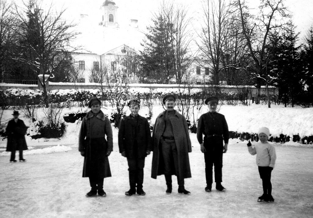 Nechuta také šest zbývajících borotínských zajatců. O jejich následném osudu, stejně jako o osudech ostatních mužů, kteří se jako váleční zajatci dostali do Borotína, bohužel nic nevíme.