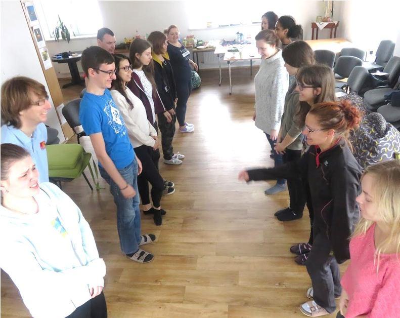 V sobotu po snídani jsme probírali rizika práce s klientem na invalidním vozíku.