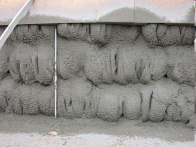 Stříkaný beton beton, který je ukládán