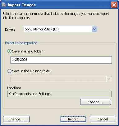 Použití aplikace Picture Motion Browser (je součástí dodávky) 2 Připojte fotoaparát k počítači pomocí víceúčelového kabelu. Po automatickém zjištění fotoaparátu se zobrazí okno [Import Images].