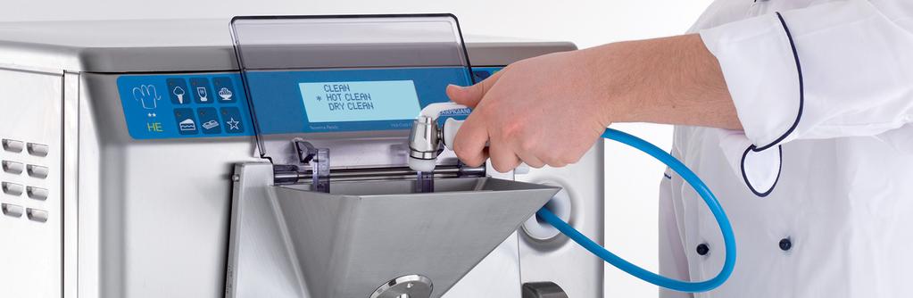 elektrický motor a zesílený ondenzátor a zabezpečuje maximální efektivitu při výrobě zmrzliny,přičemž snižuje spotřebu elektřiny i vody.