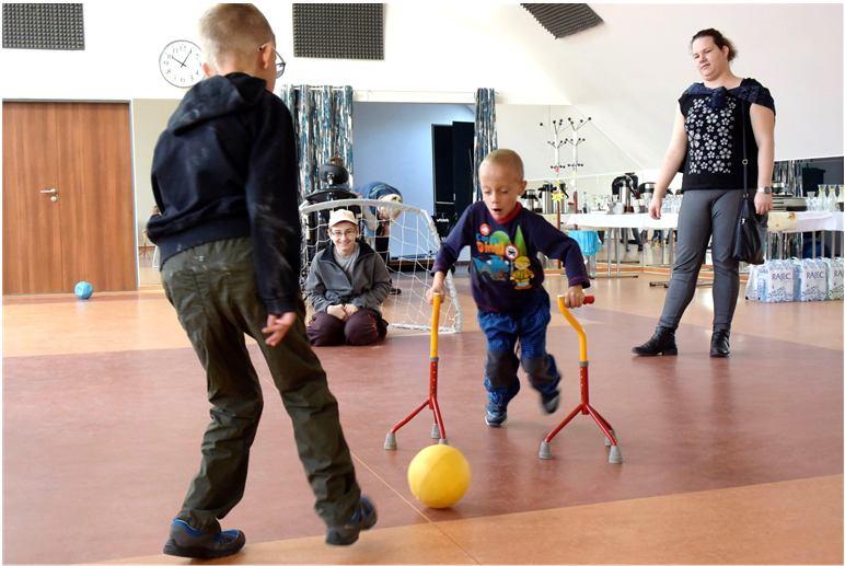 bylo ubytování, na recepci jsme se mohli zapsat a ubytovat se! Zahájení bylo v 18:00 hod.