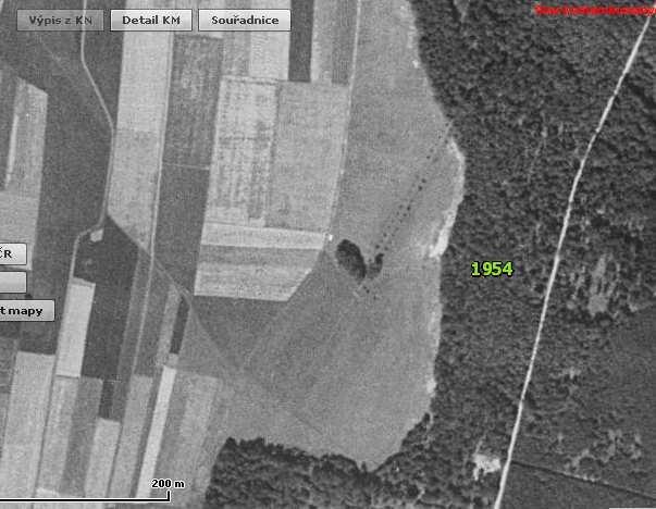 Obr. č. 4: Letecký snímek území z roku 1954 (kontaminace.cenia.cz).