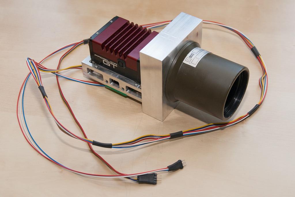 Fotografie sestavy kamery a mechanismu objektivu Obrázek A.
