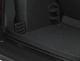 karoserie Standardní prvky vnitřní výbavy Audiosystém s 4,2" barevným displejem, 2x USB, Bluetooth, 6 reproduktorů 4,2" monochromatický displej palubního počítače Látkové čalounění sedadel Volant,