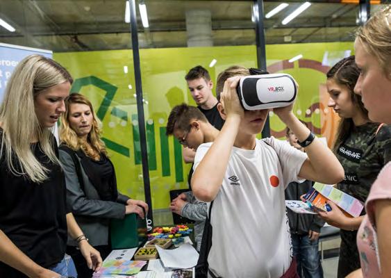ročník SŠ 6 20 studentů Záhada jaderné elektrárny* Energetické nároky lidstva se neustále zvyšují, a proto je nutné budovat elektrárny, které jsou schopny z malého množství paliva vyprodukovat velký