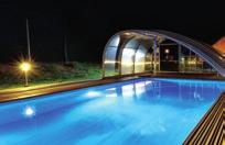 včetně snídaně Penzion se stylovou restaurací, krytým solárně vyhřívaným bazénem nabízí wellness se 3 druhy saun, whirpool, masáže, tenis,